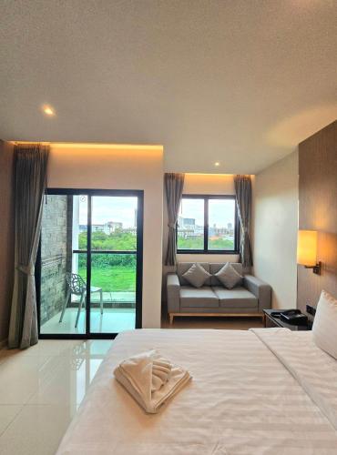 618763998 The TJ Hotel Jomtien