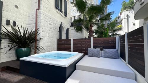 King Suite with Spa Bath