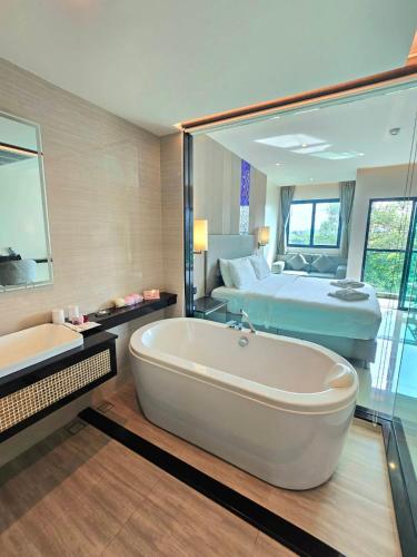 618765008 The TJ Hotel Jomtien