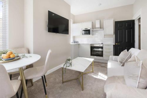 Rooms of The Park Road Suites by Central Beach Leisure