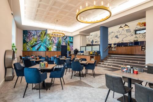 餐飲服務, 假日飯店-尼烏里格呂貝克-洲際酒店集團旗下 (Holiday Inn - the niu, Rig Lubeck By IHG) in 盧貝克