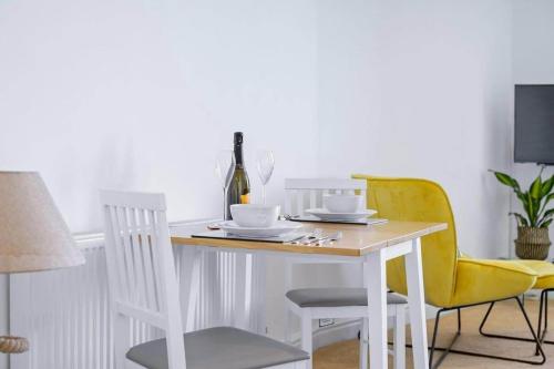 Stylish Flat with Stunning Sea Views Ilfracombe, Ilfracombe (photo 10)