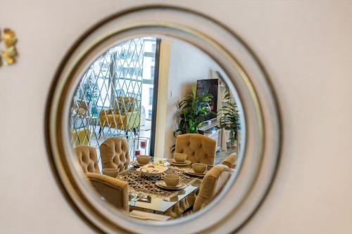 Royal Marina Experience Lavish 2BR Waterfront View, Dubaï (photo 9)