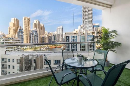 Royal Marina Experience Lavish 2BR Waterfront View
