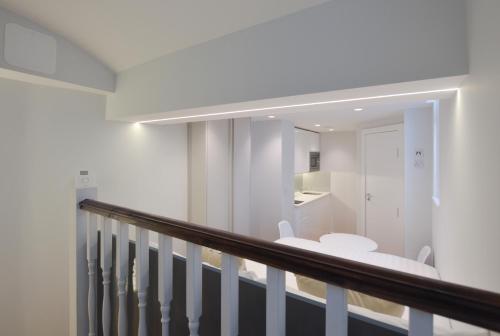 Cromwell Serviced Apartments 2