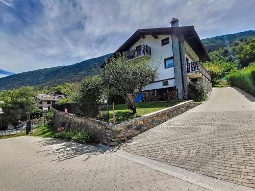 Villa with Garden View