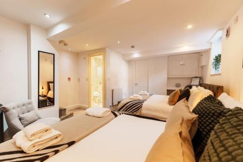 Enjoy Leeds at 4BR House - Near City Centre gîte à louer Aparthotel Roomzzz Leeds Headingley