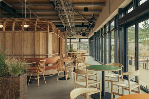 Lost Shore Surf Resort Lost Shore Surf Resort