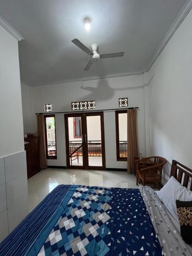 Arya homestay - Tap to explore photos