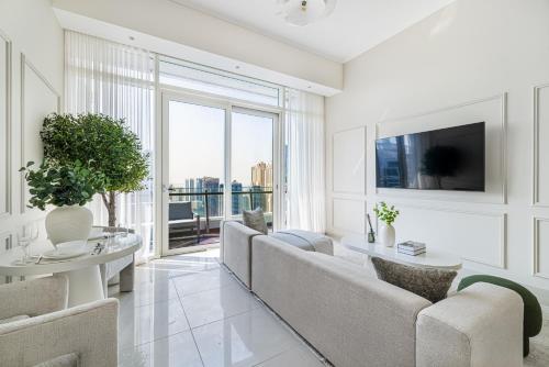 Daniels Stylish 1BR at Silverene Tower Dubai Marina, Dubai