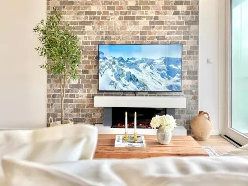 FLAIR Apartments Vorarlberg - Stilvolles Wohnen nahe Bodensee & Alpen - Küche, Balkon & Gratis Parkplatz in Bregenz, Österreich