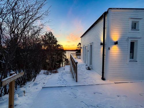 전망, Lakefront Villa with Private Dock and Sunset Views in 스카홀멘 / 쿤겐스 쿠르바