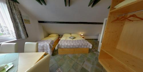 Mama's House - image 9