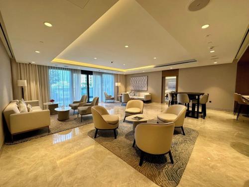 HomesGetaway -Lavish 1BR in ACT One Downtown Dubai - image 10