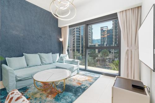 HomesGetaway -Lavish 1BR in ACT One Downtown Dubai - image 9