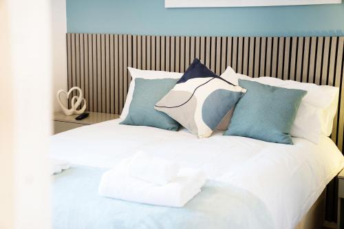 NEW! 4BR in Stafford Place NEW! 4BR in Stafford Place