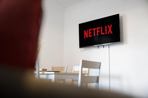 NEW! 4BR in Stafford Place NEW! 4BR in Stafford Place