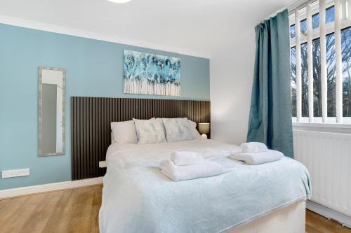 NEW! 4BR in Stafford Place NEW! 4BR in Stafford Place