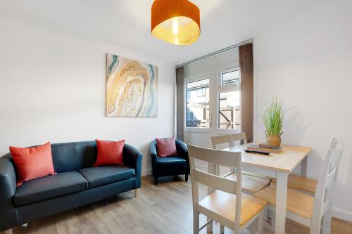 NEW! 4BR in Stafford Place NEW! 4BR in Stafford Place