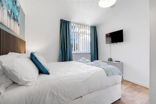 NEW! 4BR in Stafford Place NEW! 4BR in Stafford Place