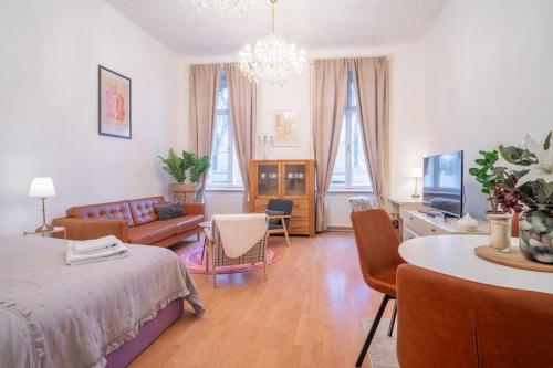 Old town apartment 2