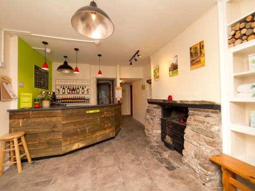 Fuajee, YHA Brecon Beacons in Libanus