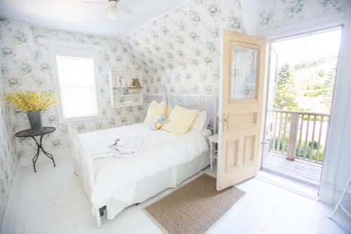 Foxingham Farm Bed & Breakfast in Mansfield (ON)