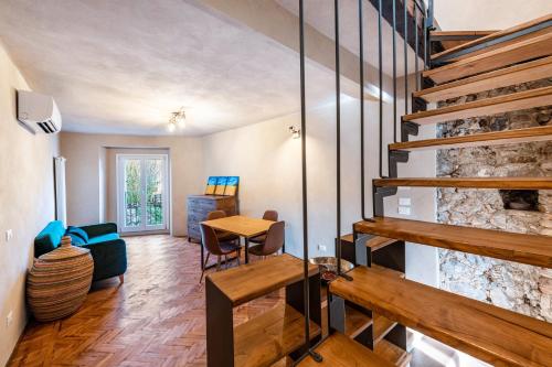 Superior One-Bedroom Apartment