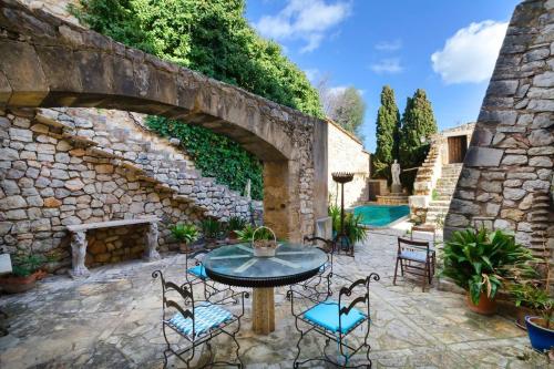 Casa Histórica con Piscina Sauna y Jacuzzi