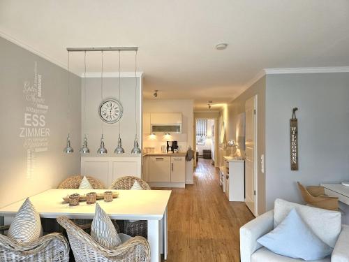 Apartment with Terrace image 6