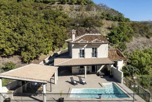 Villa Carrillos, Benamargosa