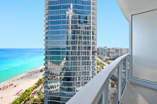 Trump International Deluxe 2 Queen Bed Ocean Front in Sunny Isles Beach, USA