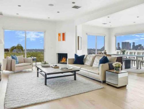 476 Modern living with Pool - sleeps 11 in Los Angeles, USA