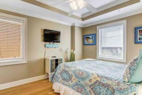 Downtown Tybee-Brass Rail-3 bed-2 covered parking Downtown Tybee-Brass Rail-3 bed-2 covered parking