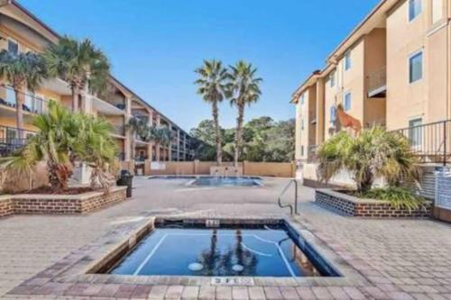 Downtown Tybee-Brass Rail-3 bed-2 covered parking Downtown Tybee-Brass Rail-3 bed-2 covered parking