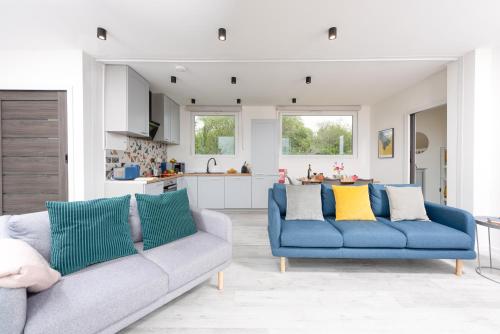 2 bedrooms, 3 beds