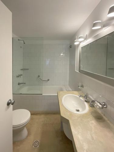 Standard Triple Room image 7