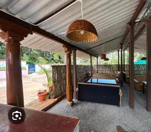 Lake Flower Homestay in ไคมารา