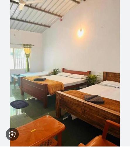 Lake Flower Homestay in ไคมารา