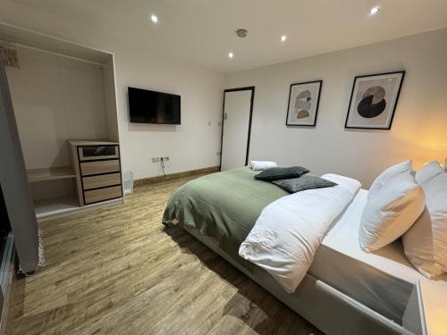 The Edge FT6 Room Type - Deluxe Double Room with Balcony