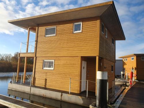 入口, FLOATING HOUSES - "schwimmende Ferienhäuser" - Haus 2 (FLOATING HOUSES - "schwimmende Ferienhauser" - Haus 2) in 克羅斯林