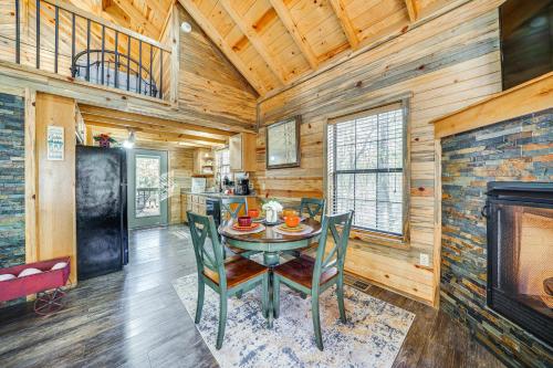 Hot Tub and Fire Pit Studio Cabin in Broken Bow! in Stephens Gap, USA