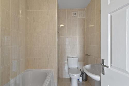 Apartment Sea Views & Terrace on Waters Edge Apartment Sea Views & Terrace on Waters Edge