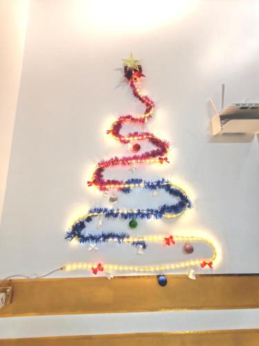 GOLDEN HOUSE ,1min to aeon, 7min to zoo,8min to lake gardens GOLDEN HOUSE ,1min to aeon, 7min to zoo,8min to lake gardens