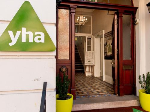 YHA London Earl's Court - image 2