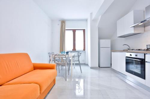 GuestHost - Casa Angela - Apartment a few steps from the Sea, Salerne (photo 8)