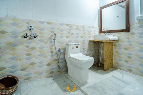 Deluxe King Suite image 2