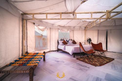 Deluxe King Suite image 6