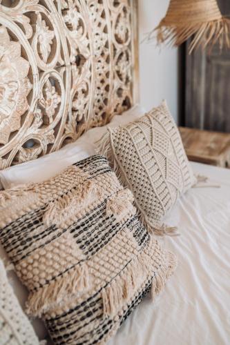2 twin beds