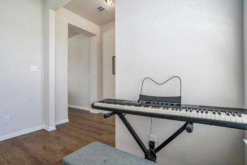 Cozy Retreat 15 mi from Galveston and JSC in Texas City, USA